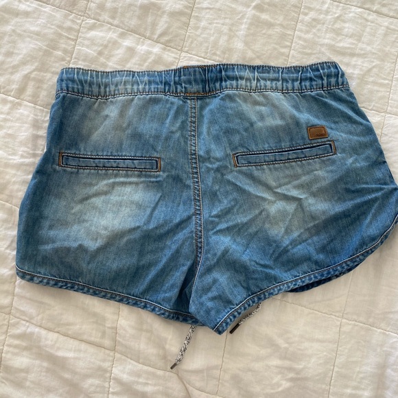 Roxy Junior's Summer Feel Denim Shorts Sz S - Picture 2 of 2